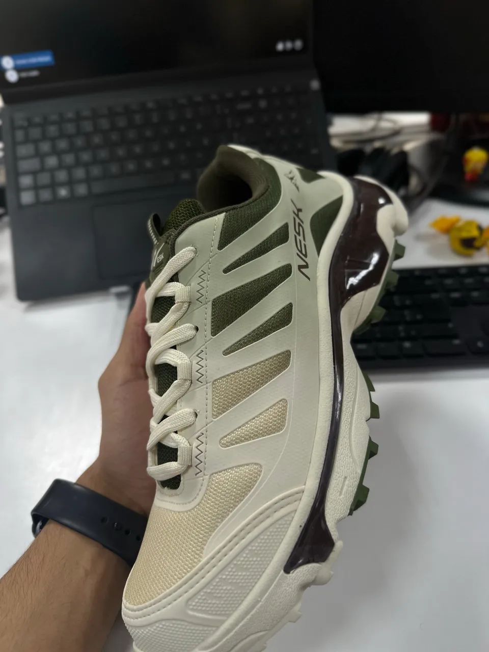 Tênis Nesk Off White e Verde - Novo - 41 - Foto 3