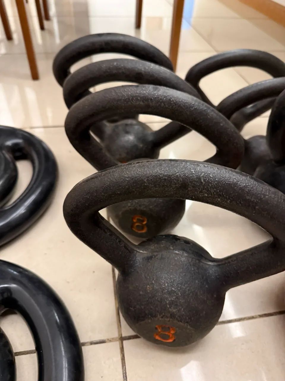 Kettlebell e anilhas - Foto 2