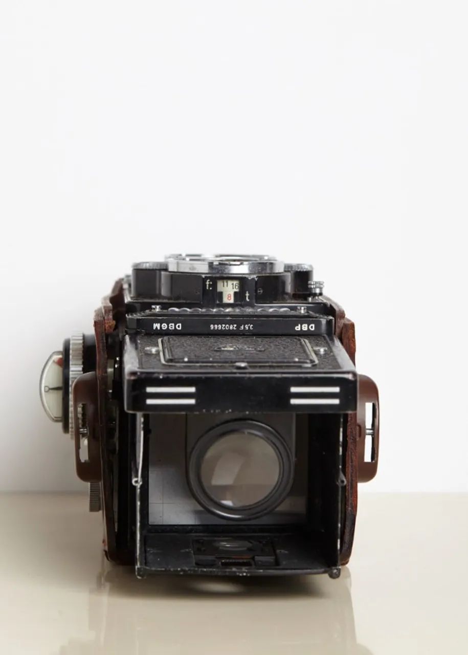 Câmera Rolleiflex Carl Zeiss Tessar 75mm - Impecável com Case