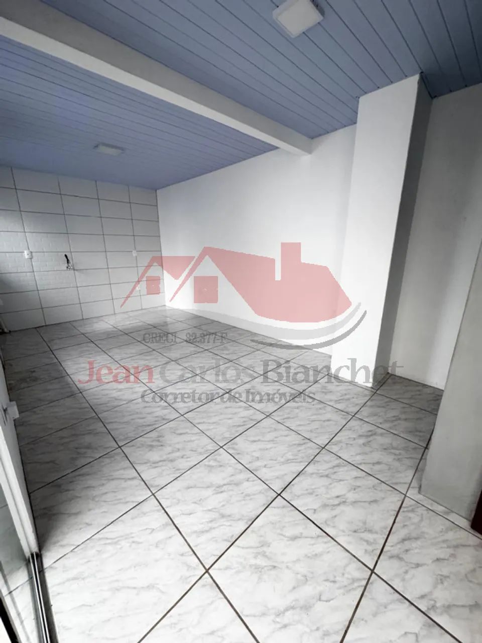 Apartamento sem móveis e sem garagem de 1 quarto. - Foto 2