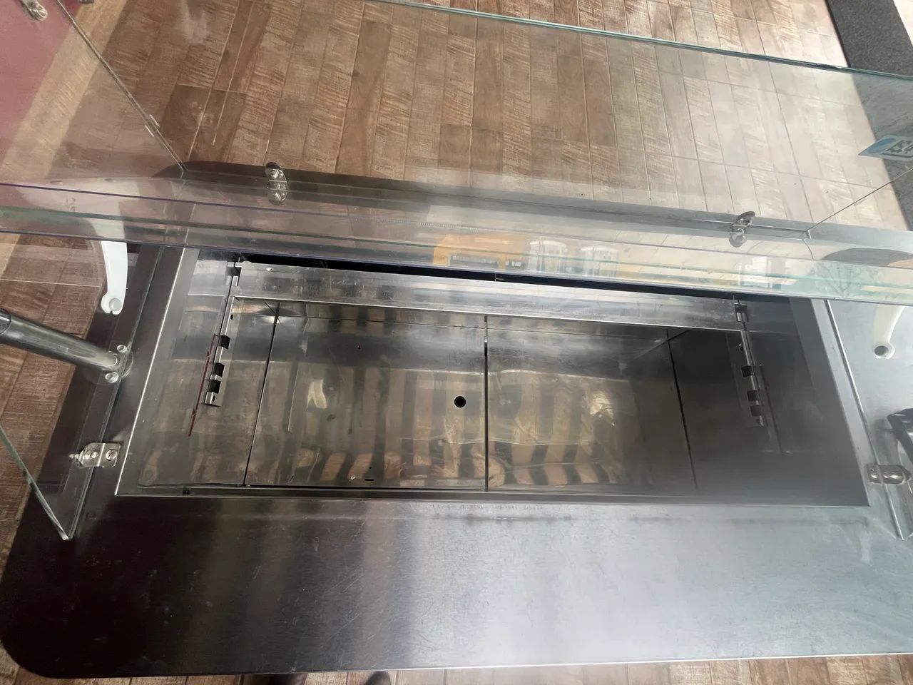 Carrinho de gelato Isa - vitrine 6 cubas - Foto 3