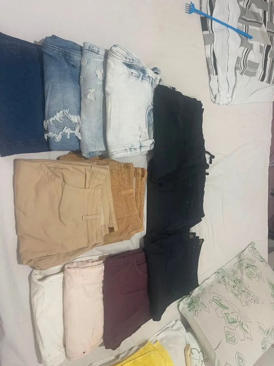 12 bermudas semi novas por 250,00 - Foto 3