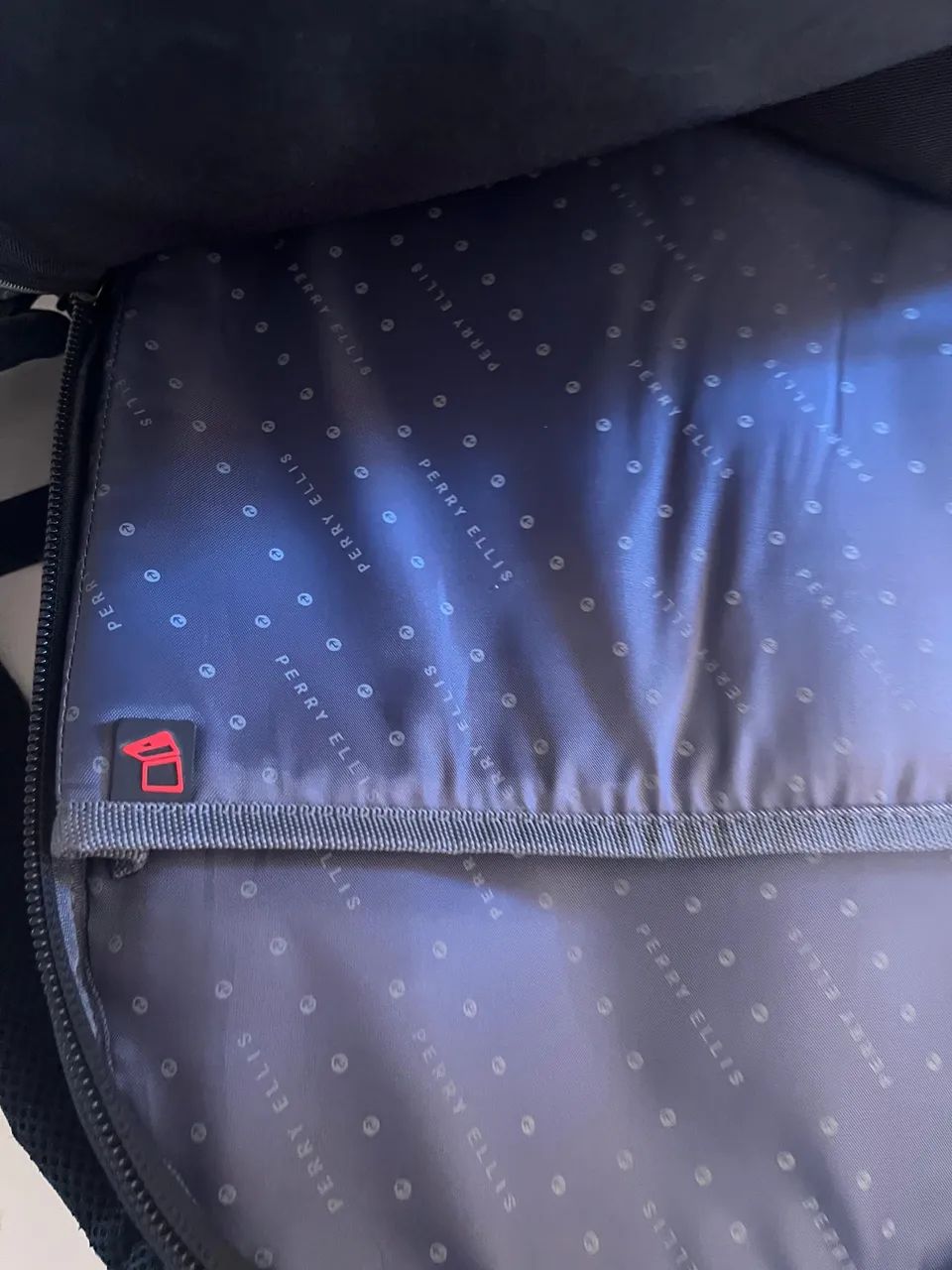 Mochila Perry Ellis para notebook até 15 polegadas Usado - Foto 4