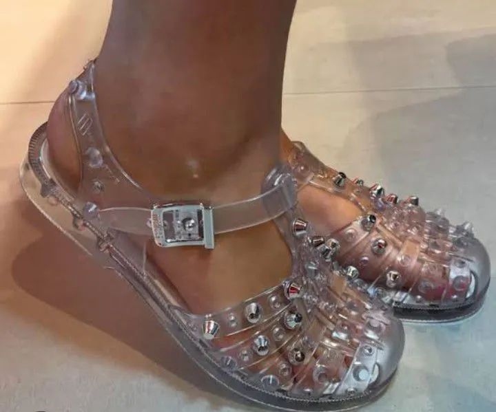 Melissa possession studs