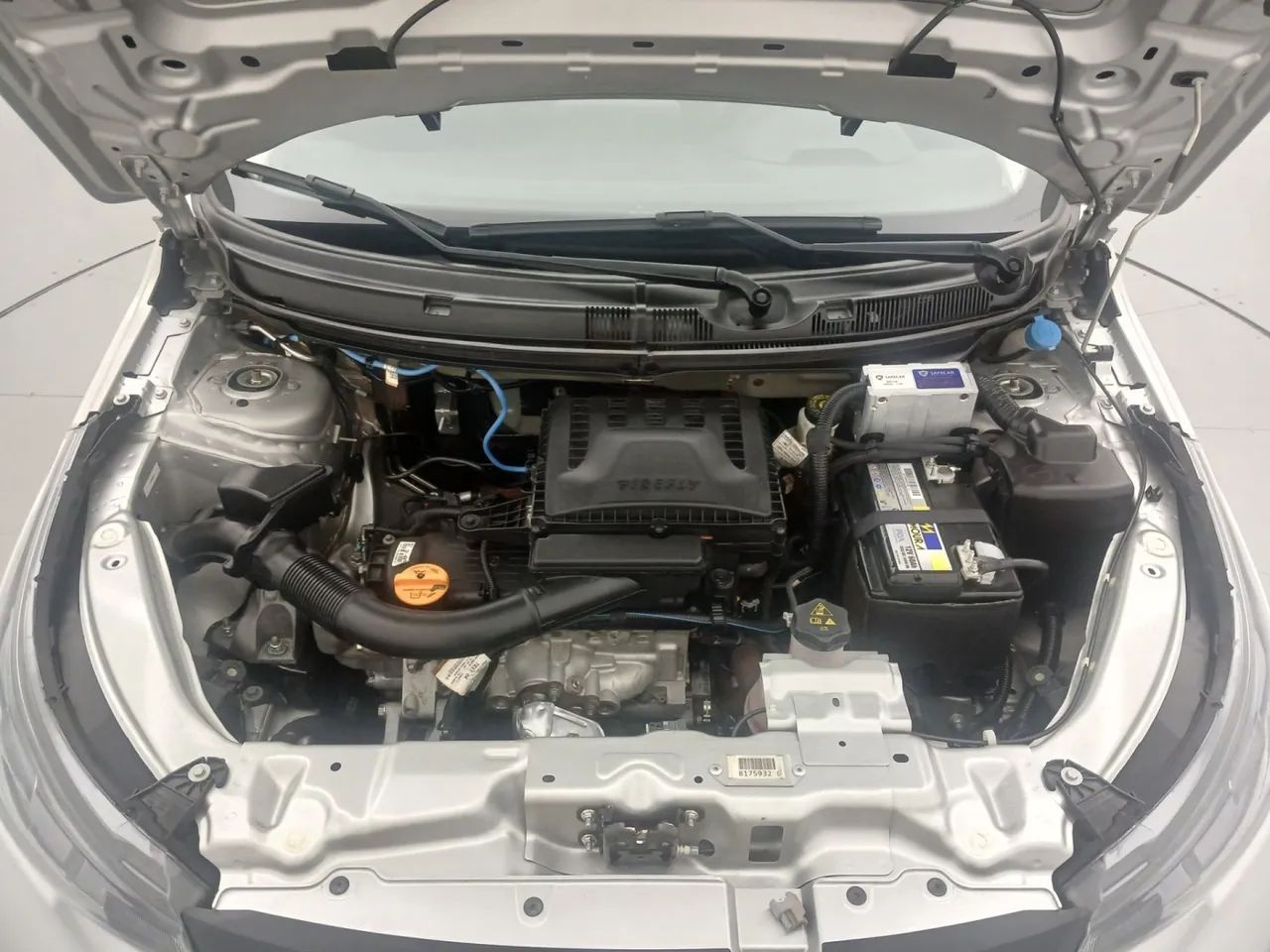 Fiat Cronos 1.3 8V Flex, foto 10 de 18