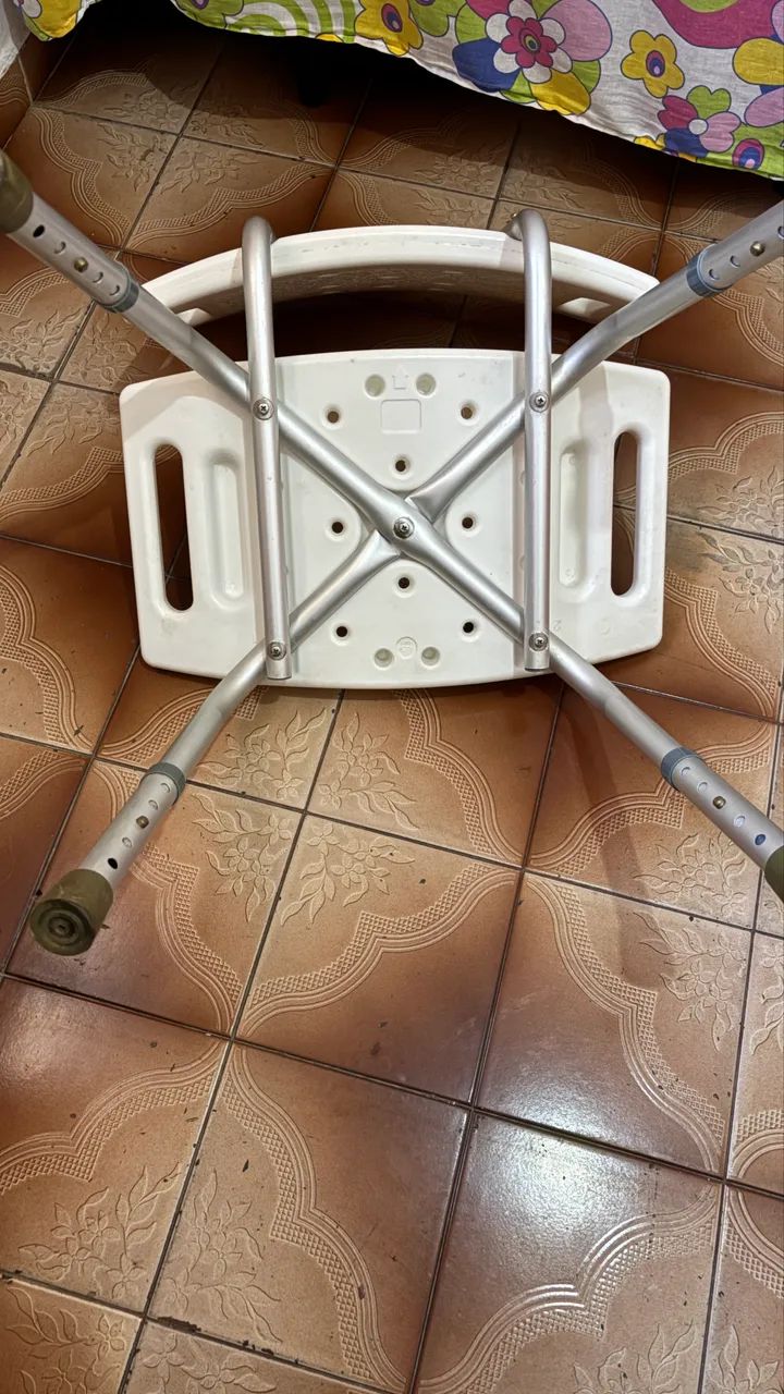 Cadeira geriátrica banho com encosto - Foto 3