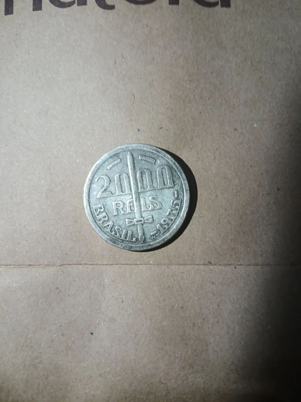 01 rara moeda antiga de 2000 Réis do ano 1935
