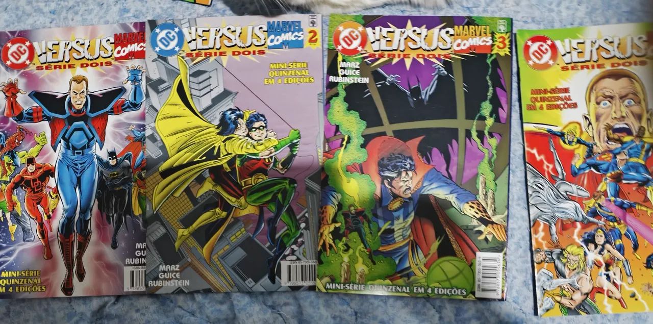 Coleção Completa de Marvel vs DC Abril (12 hqs originais) - Livros
