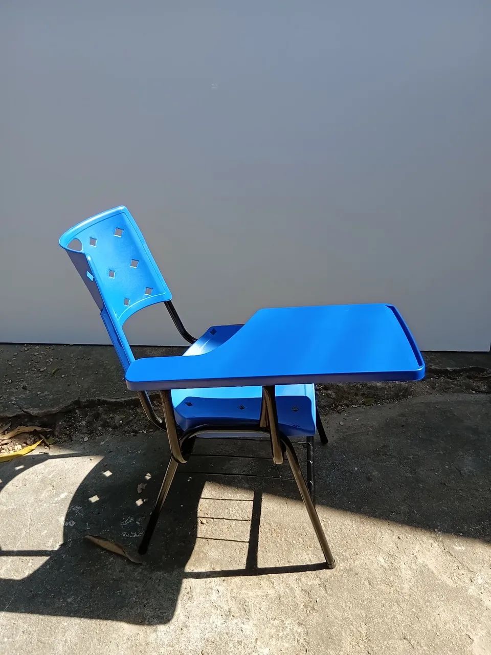 Cadeiras escolar plástico azul  - Foto 3