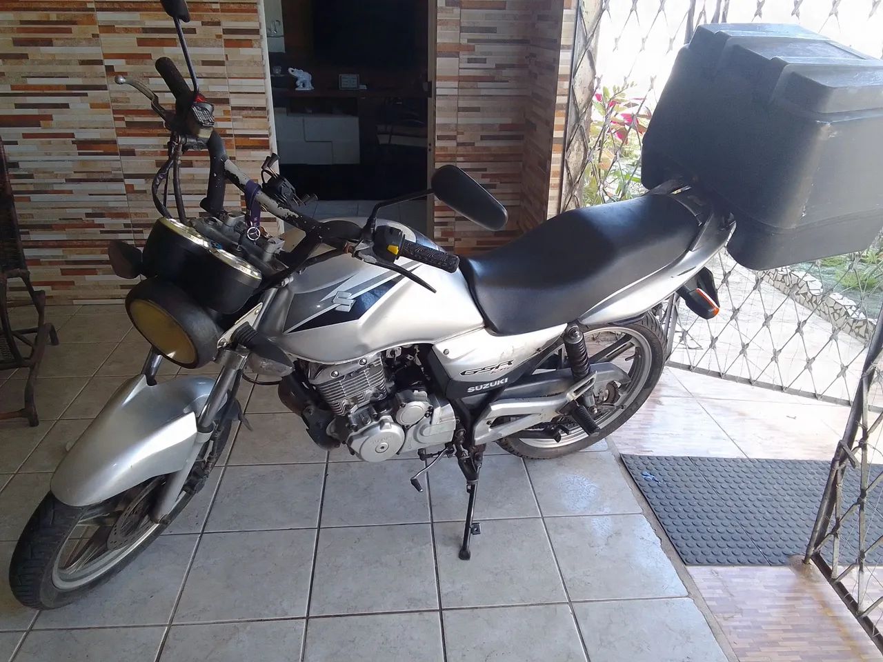 Excelente moto suzuki  - Foto 2
