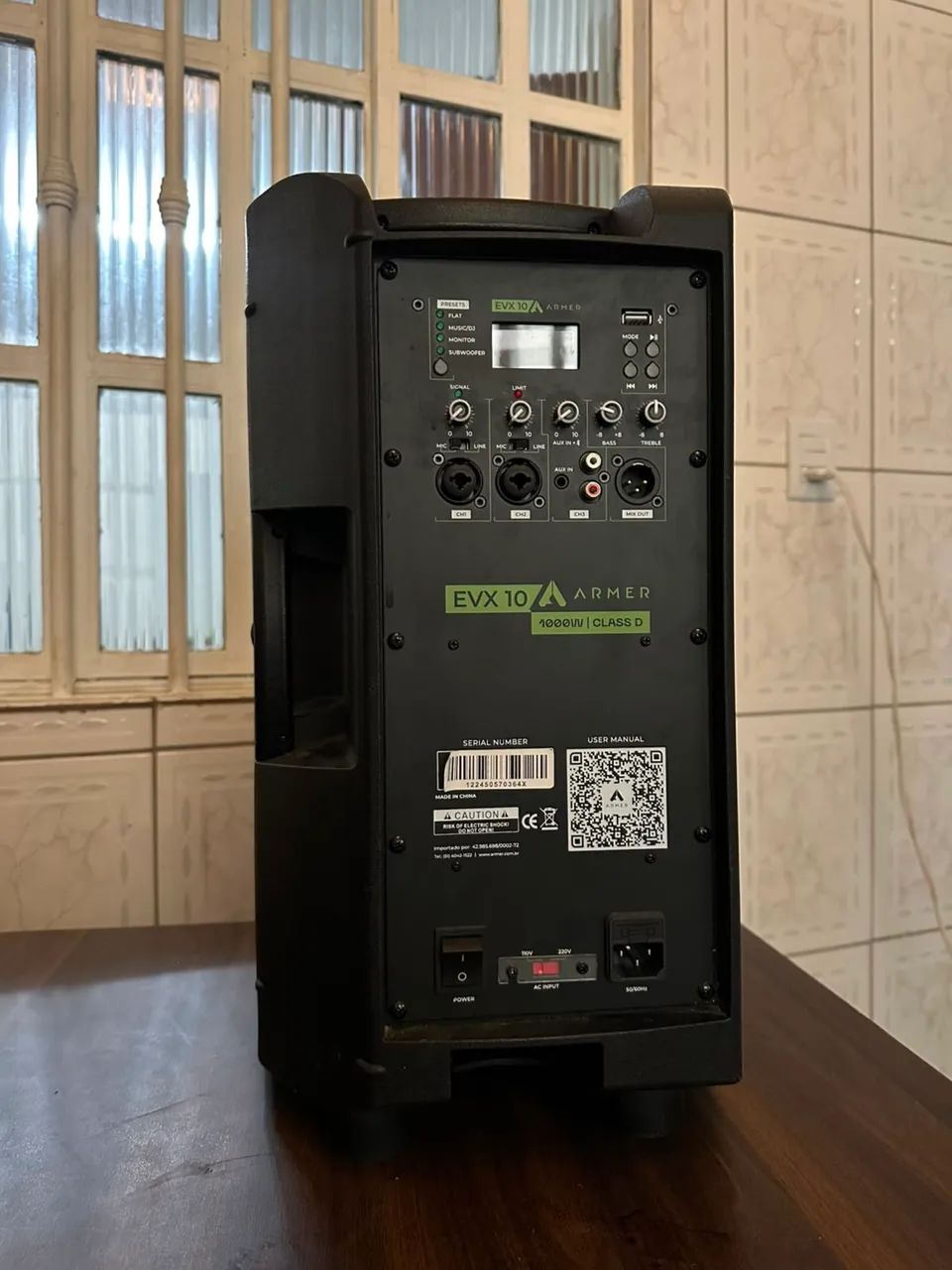 É uma caixa de som ativa Armer EVX 10 - Foto 3