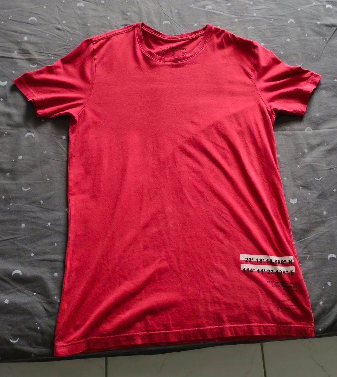 Camisa T-Shirt básica Calvin Klein estampada - Foto 3