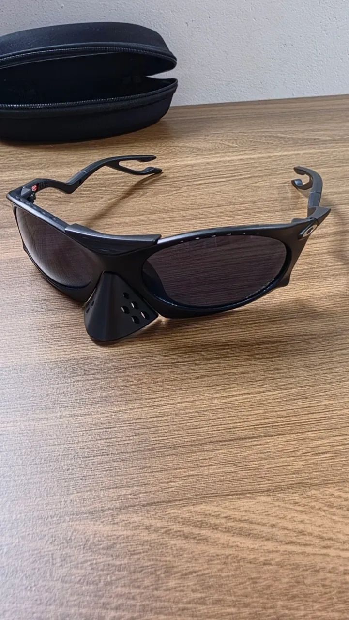Óculos do Batman Lupa Oakley Plantaris