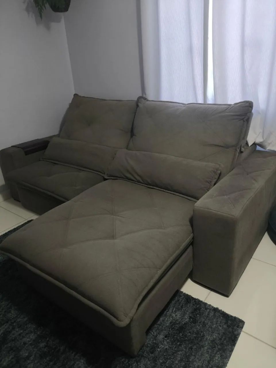 Vendo Sofá Retrátil e Reclinável em ótimo estado.  - Foto 3