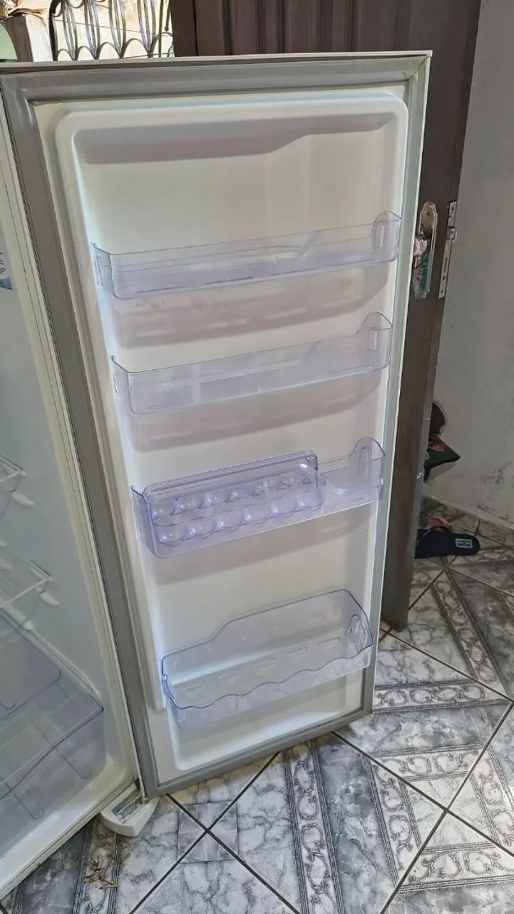 Geladeira Eletrolux  - Foto 4