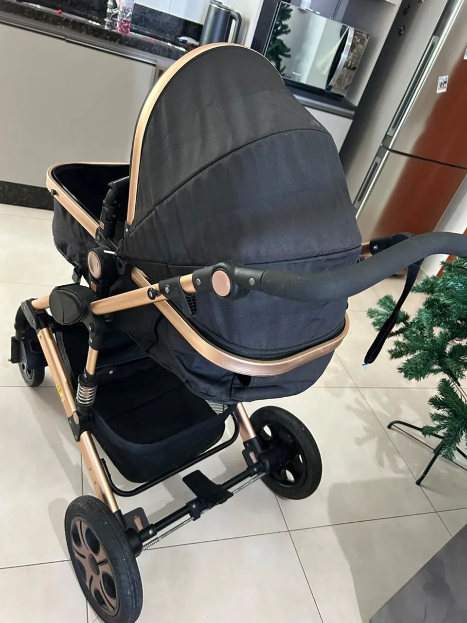 Carrinho de bebê Completo + bebê conforto  - Foto 4