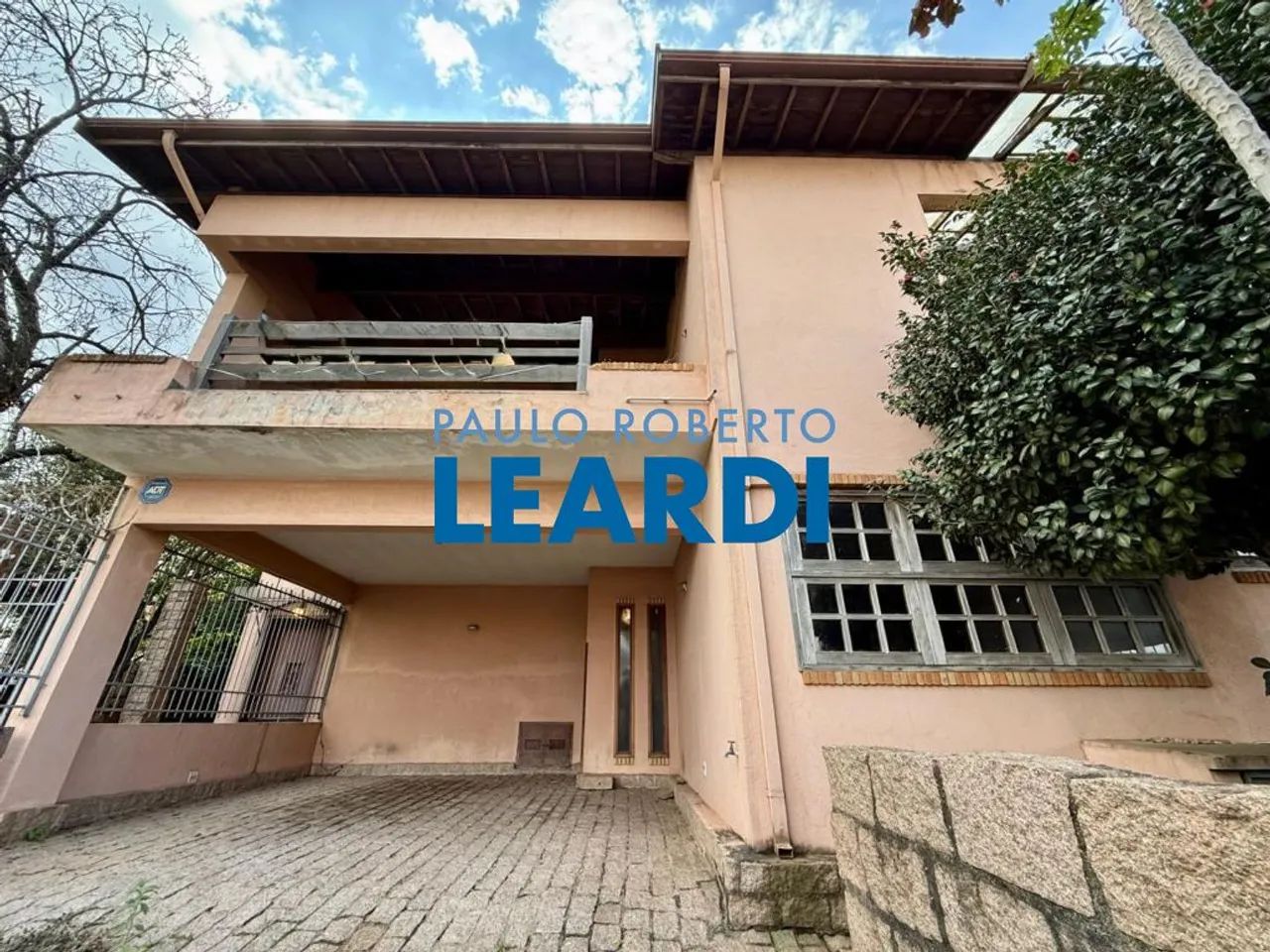 CASA ASSOBRADADA - VILA EMBARÉ - SP