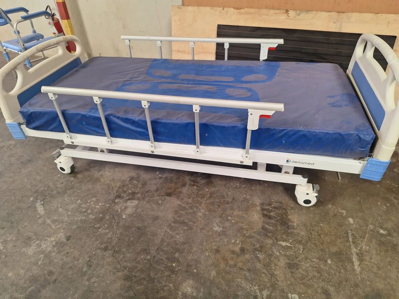 Vendo cama hospitalar nova. - Foto 2