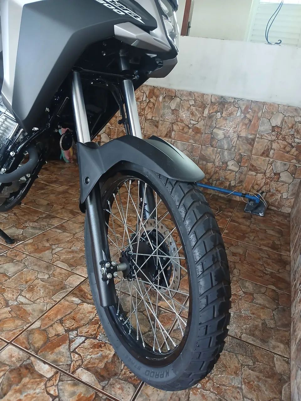 Honda sahara 300 abs  - Foto 5