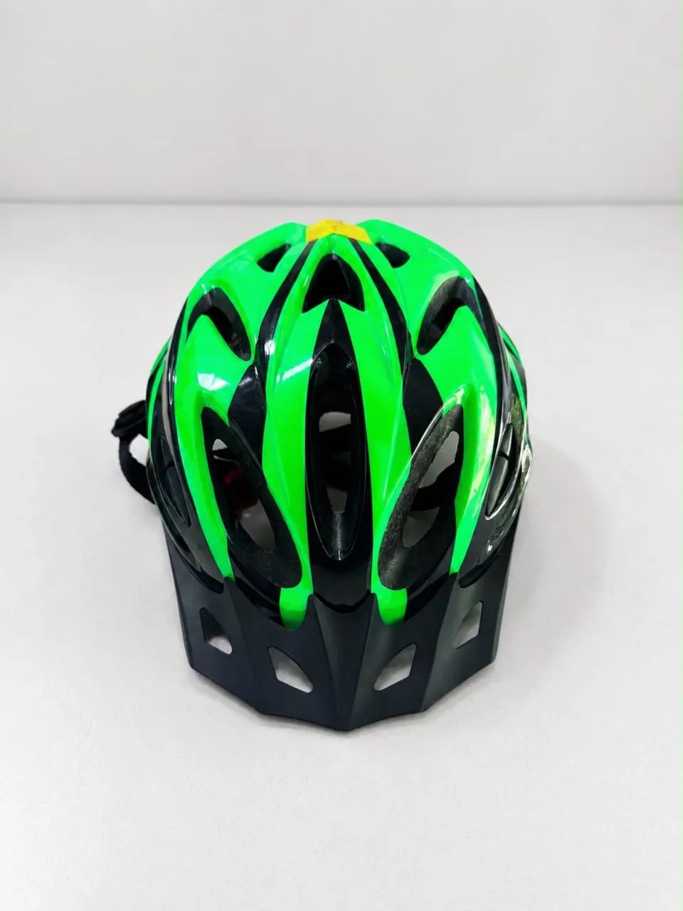 Capacete GTS verde Neon  - Foto 2