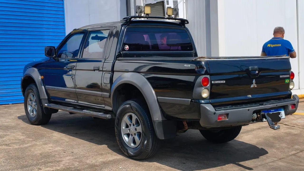 Mitsubishi L200 L200 OUTDOOR HPE 2.5 4x4 CD T.Dies. Mec. 2010