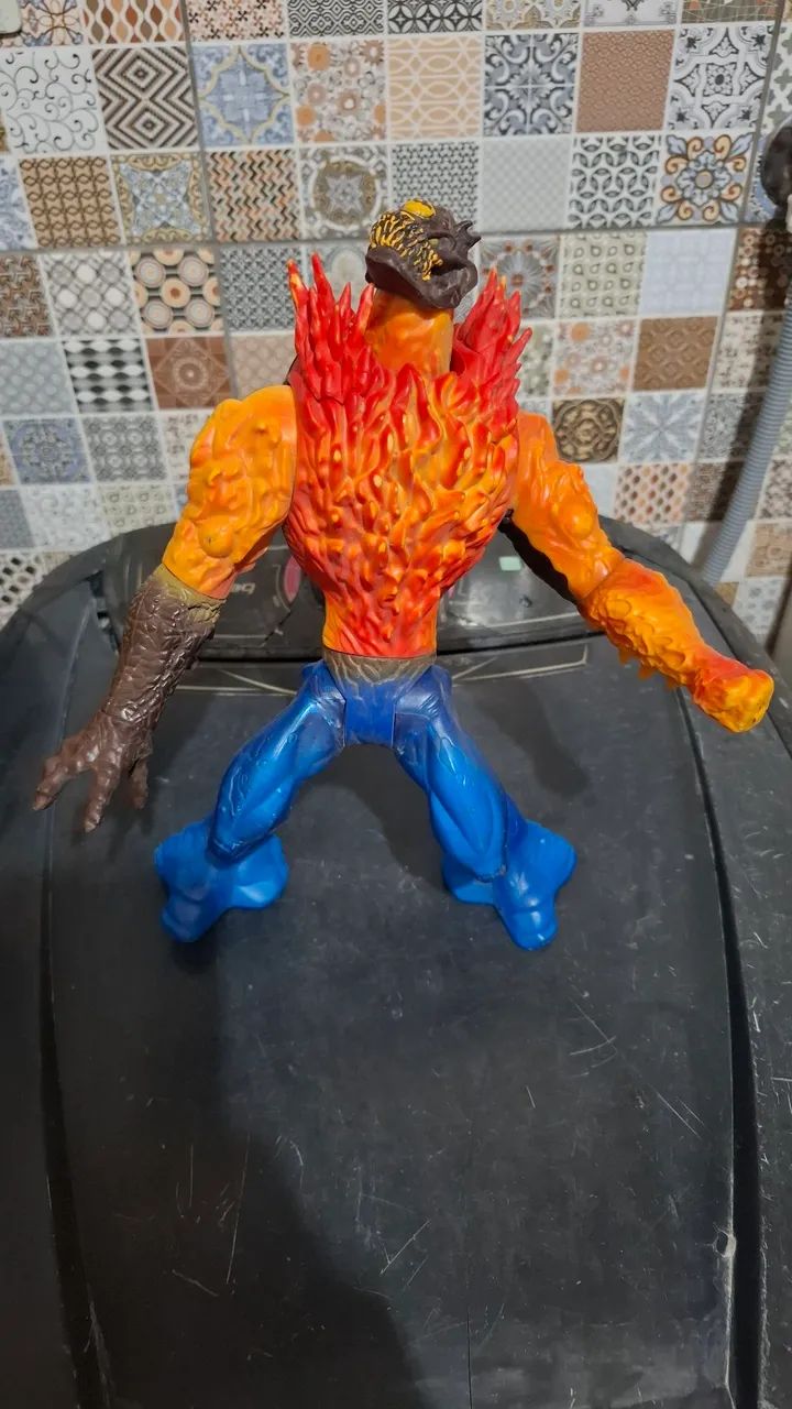 Boneco Elementor Max Stell Lava Vilão Monstro - Foto 3