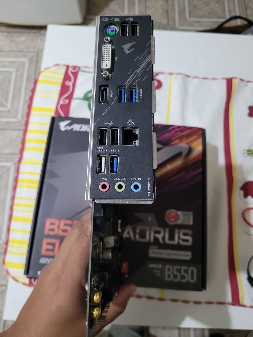Placa mãe B550m Aorus Elite - Foto 3