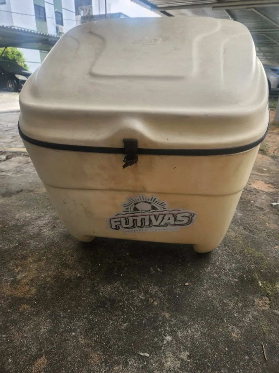 Vendo Baú de moto com suporte