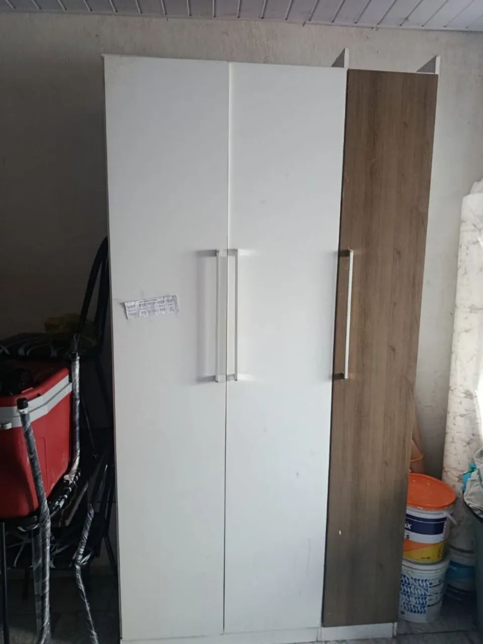 Guarda-roupa três portas 