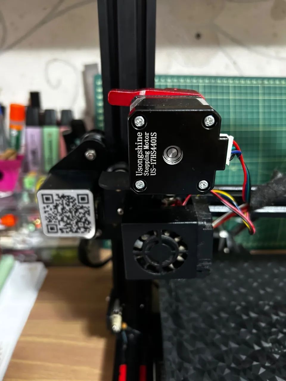 Impressora 3D Creality Ender 3 V2 modificada + filamentos e acessórios  - Foto 3