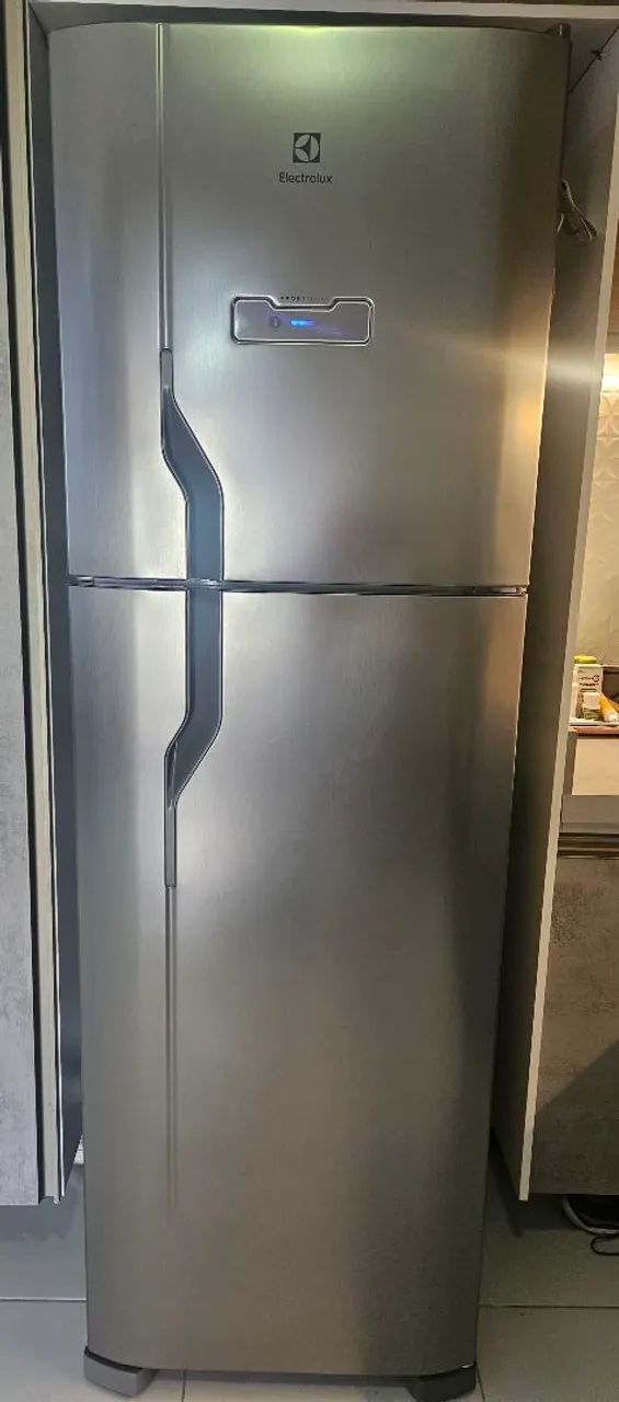 Geladeira Electrolux 400L  com 2 meses de uso.