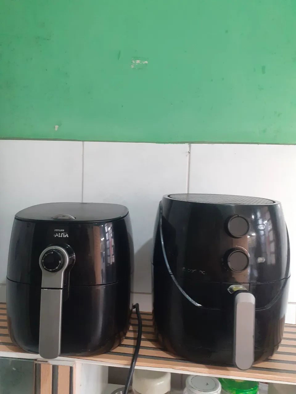 Vendo 2 fritadeiras elétricas. 
