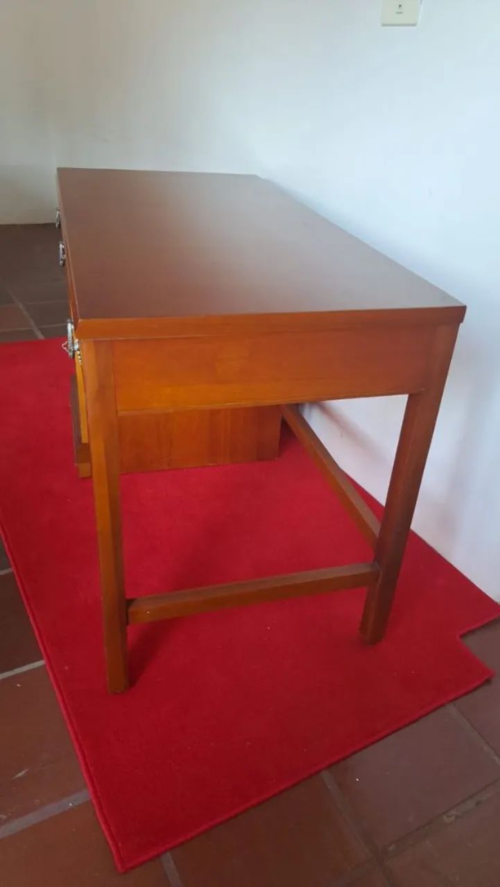 Escrivaninha de madeira maciça estilo clássico - Foto 3