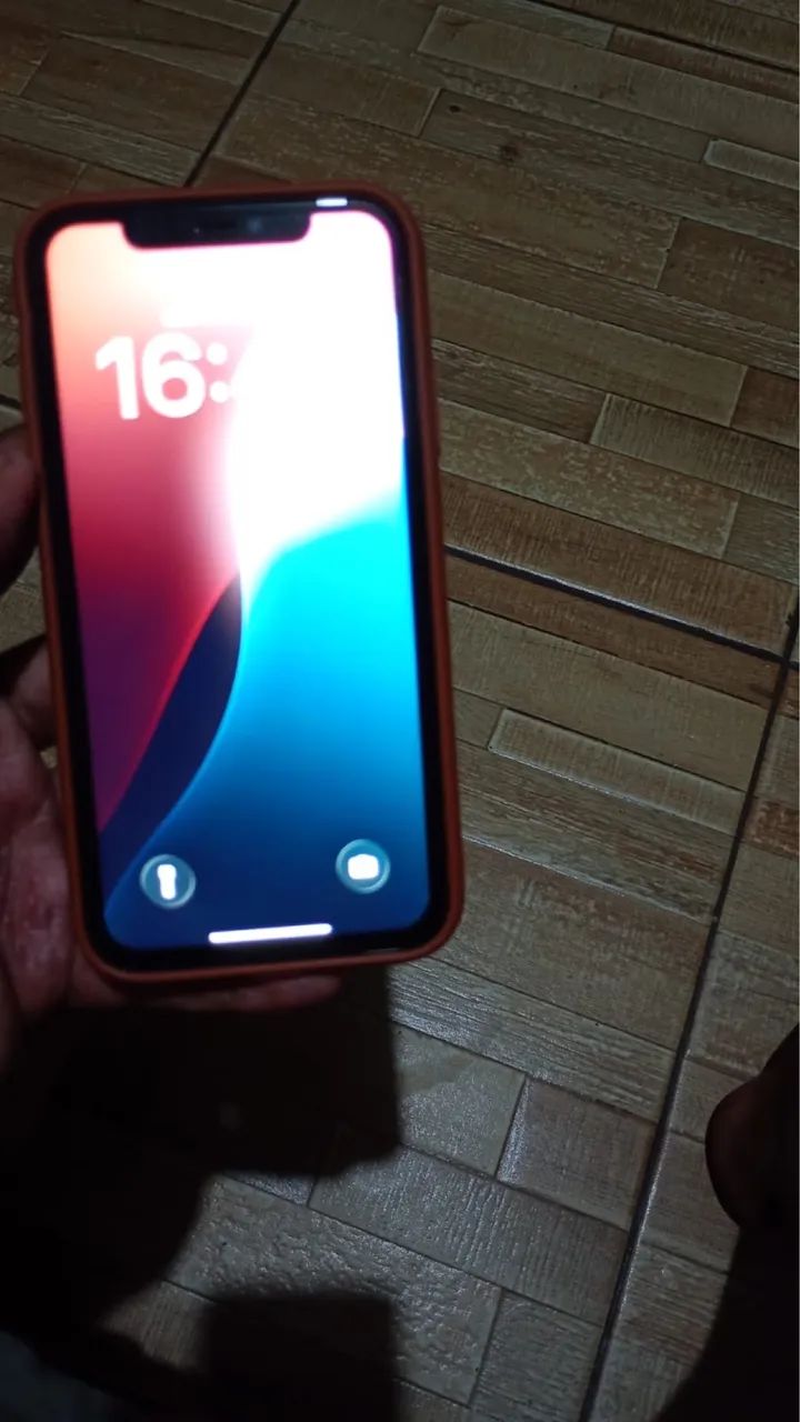vendo um iphone 11