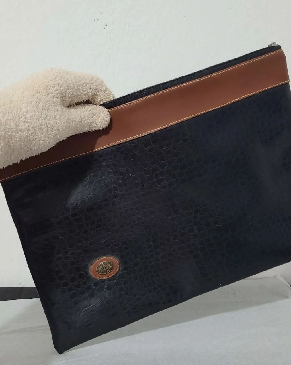 Bolsa da Bagaggio Preta em couro legítimo, bonita, original, sofisticada. 