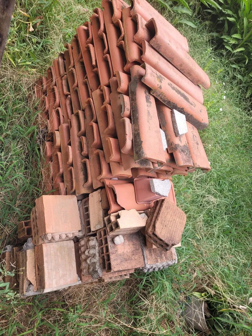 Telhas vendo barato  - Foto 2