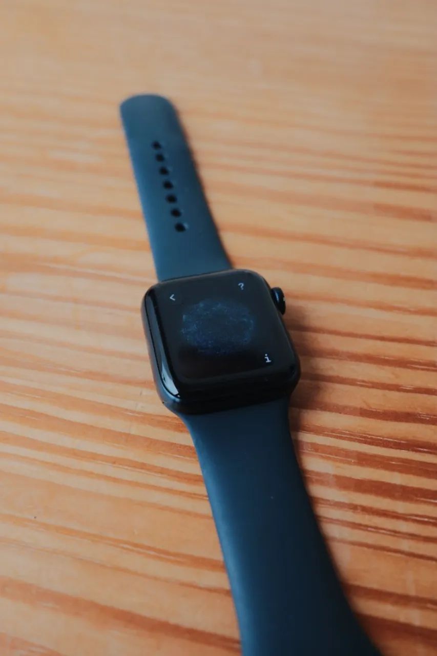 Apple Watch SE 40mm - Pulseira Midnight - Com caixa (geração 2) - Foto 2