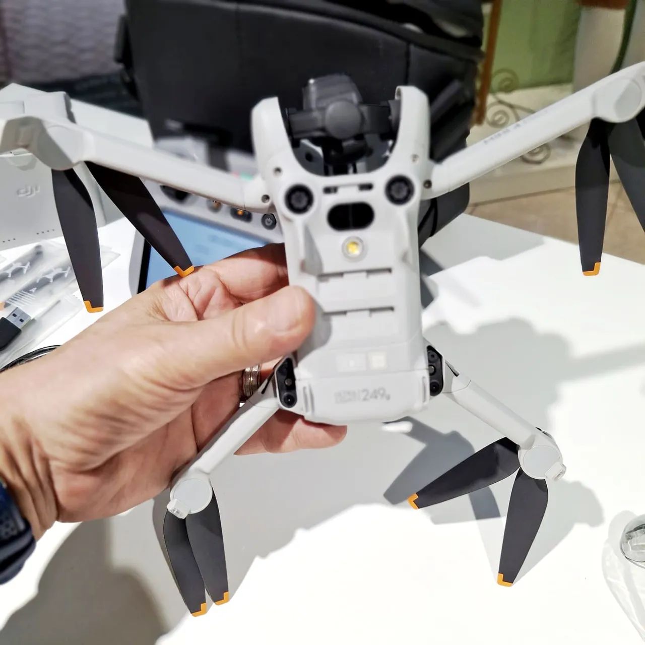 DJI Mini 4 Pro Fly More Combo RC 2 ? Nunca Usado - Foto 5