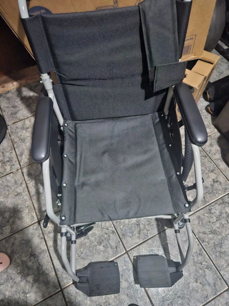 Cadeira de roda nova