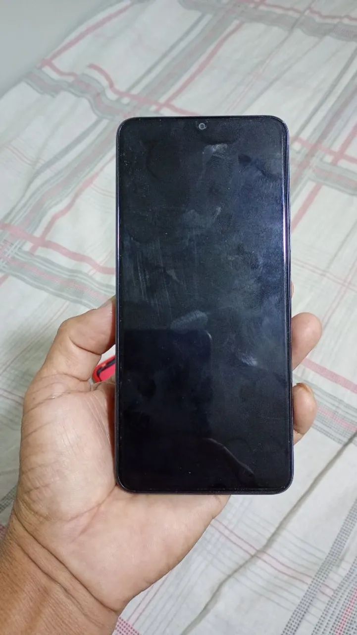 Vende celular intacto mas com a placa mãe danificada, não liga  - Foto 4