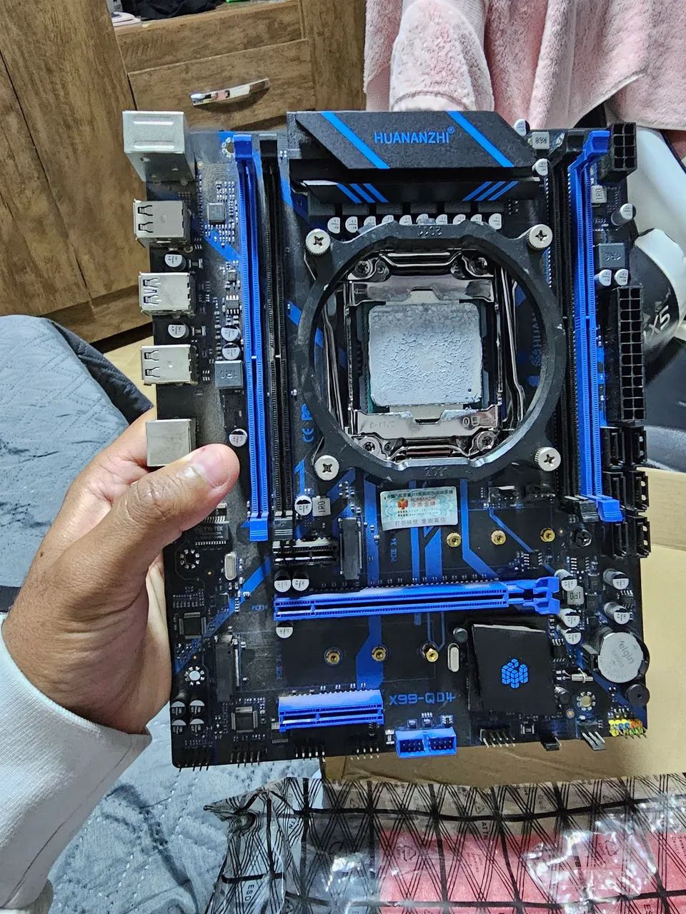 Kit Xeon E5-2666 V3 + Placa-Mãe X99-QD4 Huananzhi + Cooler - Peças