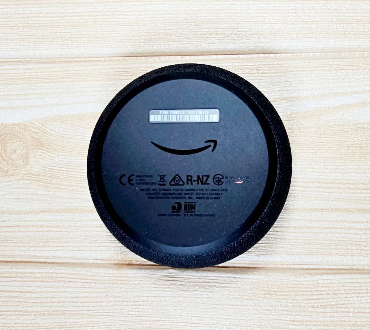 Echo Dot (3ª Geração): Smart Speaker com Alexa - Cor Preta - Foto 3