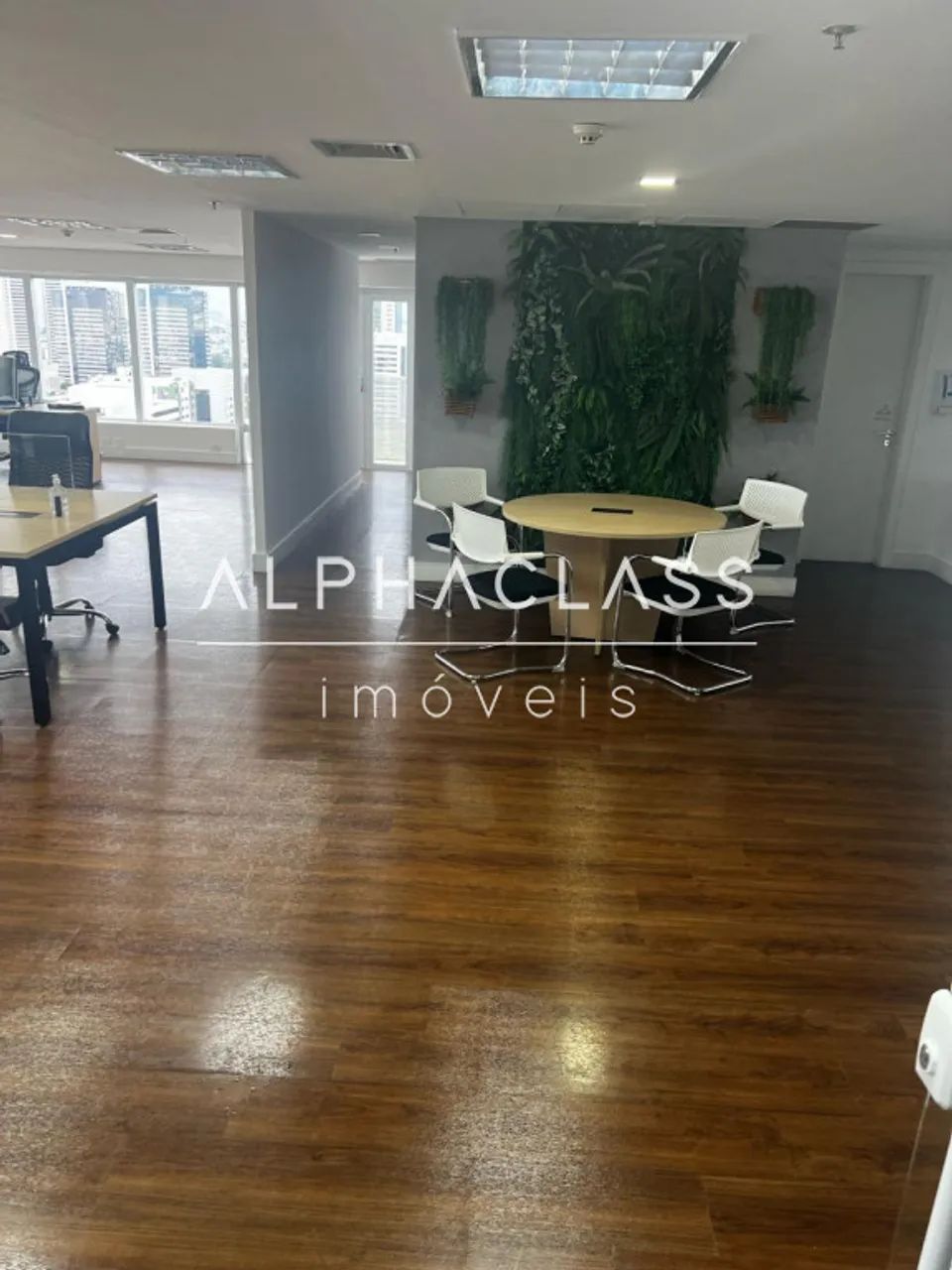 Alugo sala comercial em Alphaville - Edifício Quebec - Foto 4