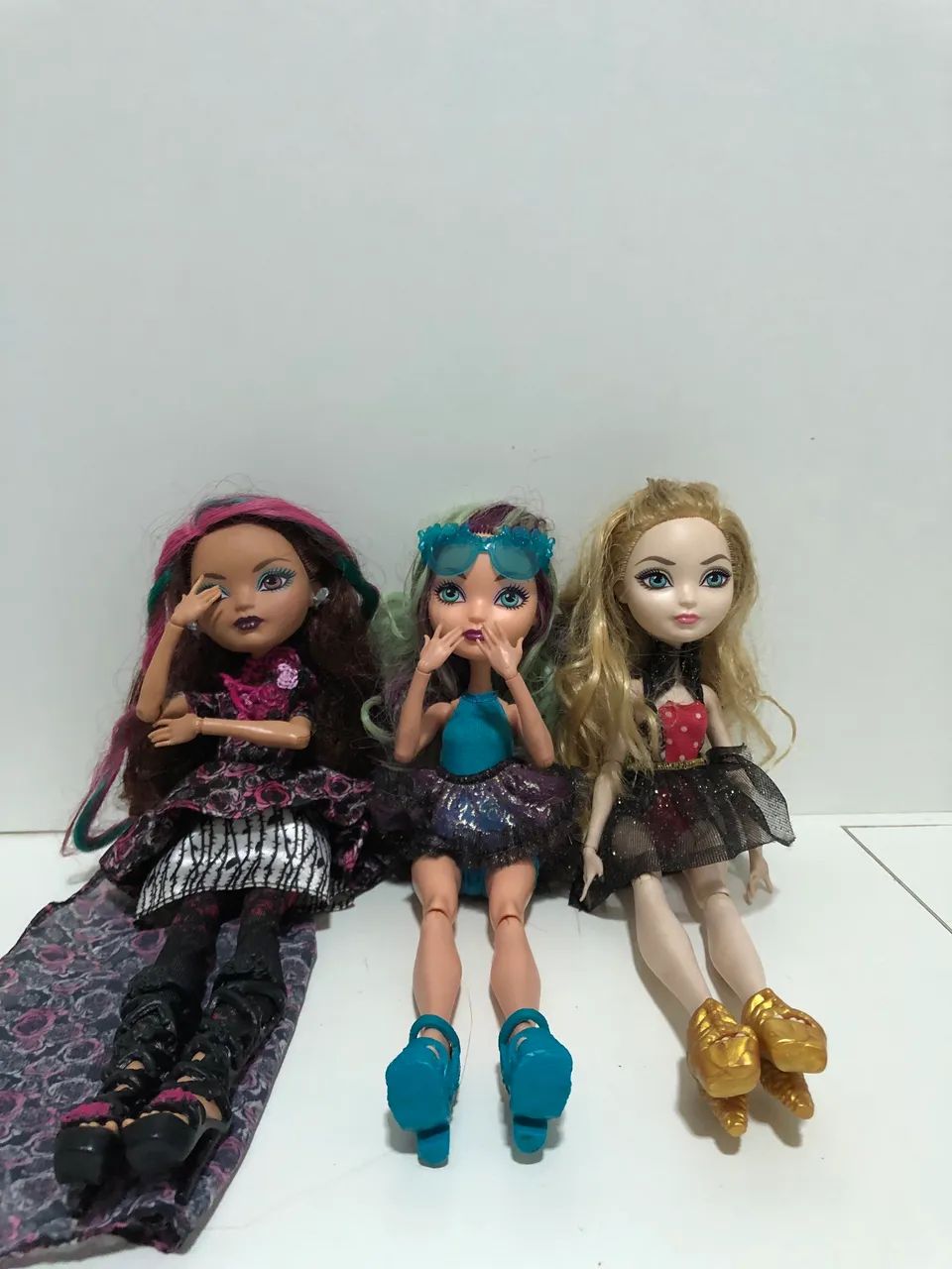 Duas Ever After High Beach- tem acessórios!! - Foto 2
