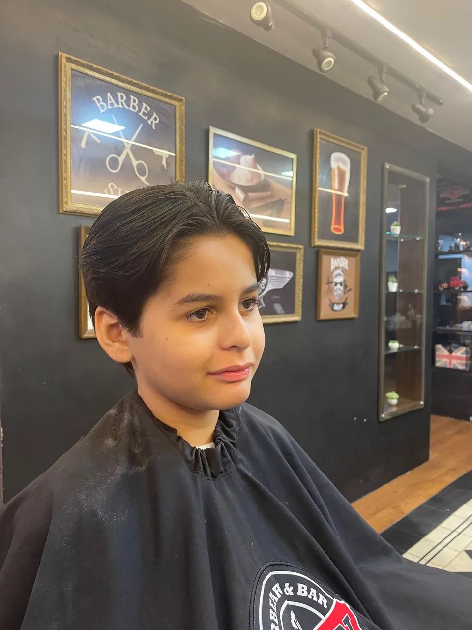 EXPERIÊNCIA DE BARBEARIA NO CONFORTO DA SUA CASA