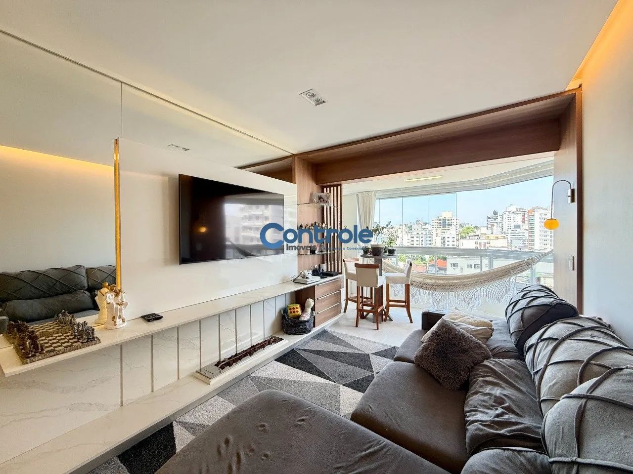 Apartamento com 3 dormitórios, sendo 2 suítes no Estreito. - Foto 3