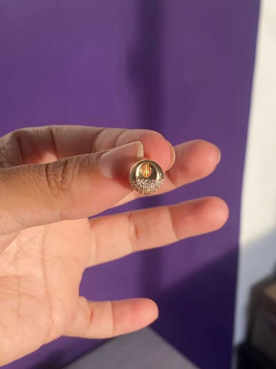 Argola Encorpada Banho Ouro 18K - Pavê de Zircônias Luxo - Foto 4