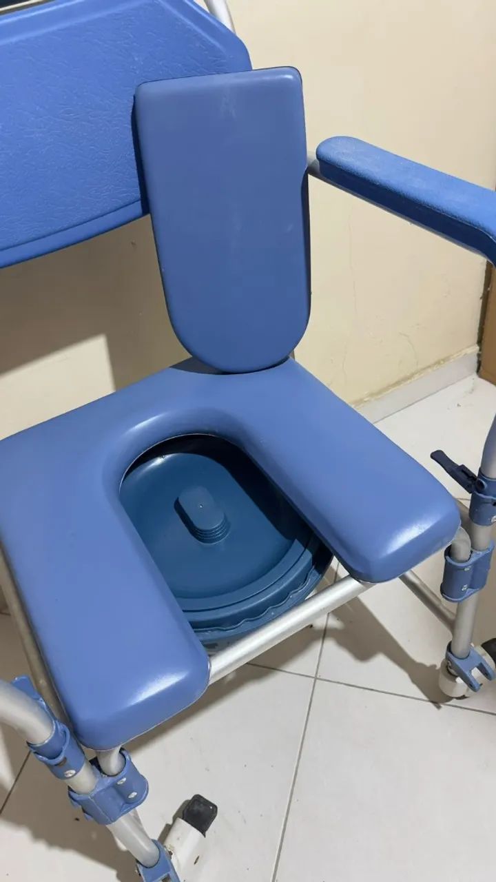 Cadeira de banho multifuncional - Foto 3
