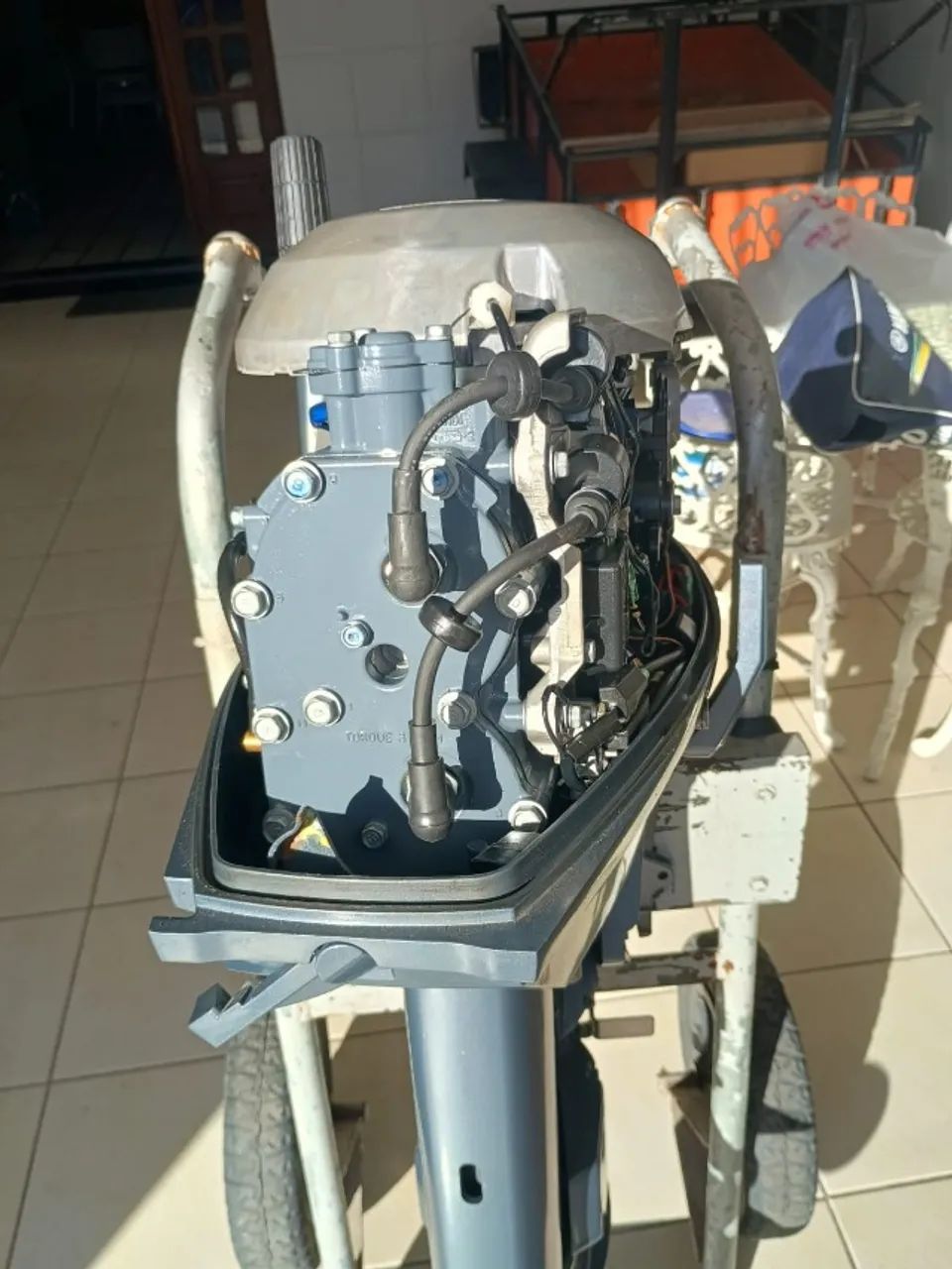Motor de Yamaha 30hp 2 Tempos com partida elétrica - Foto 2