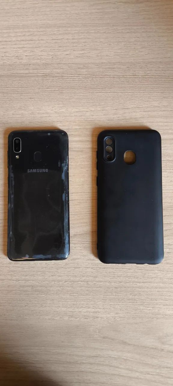 Samsung Galaxy A20 Preto USADO - Foto 4